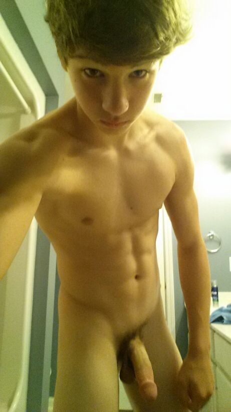 nude teen boys selfies